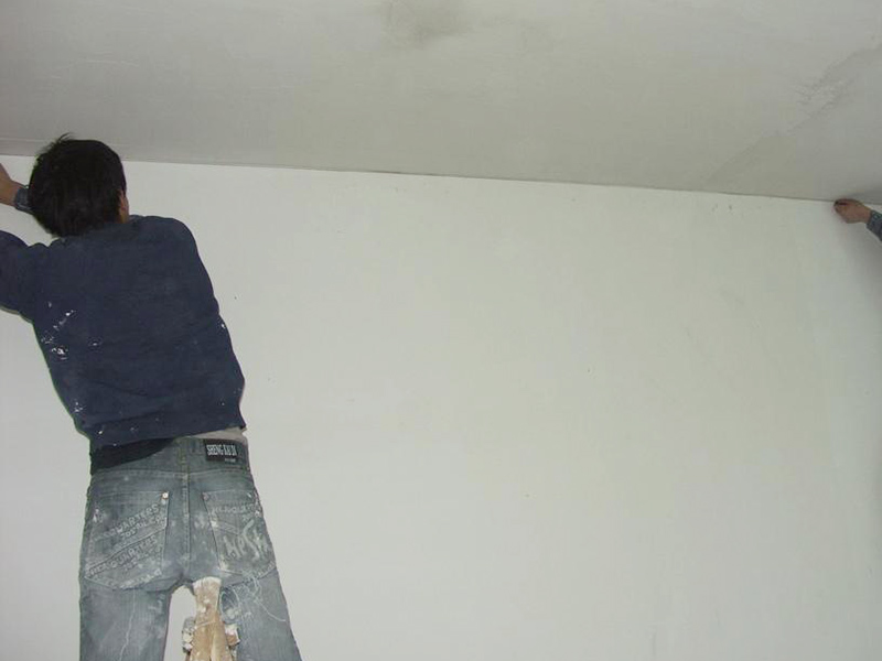 內(nèi)墻涂料能不能加水？注意事項！